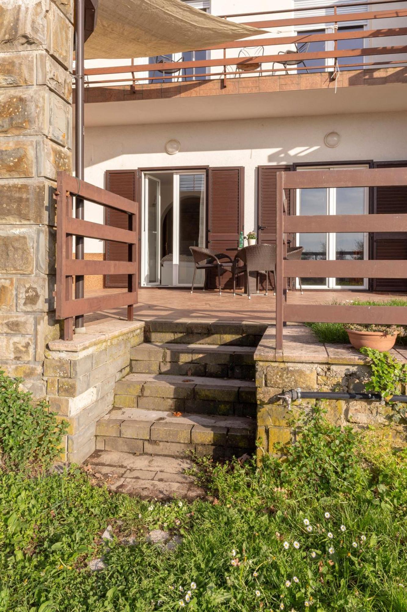 Apartments Souranded By Forest With Sea View Κόπερ Εξωτερικό φωτογραφία