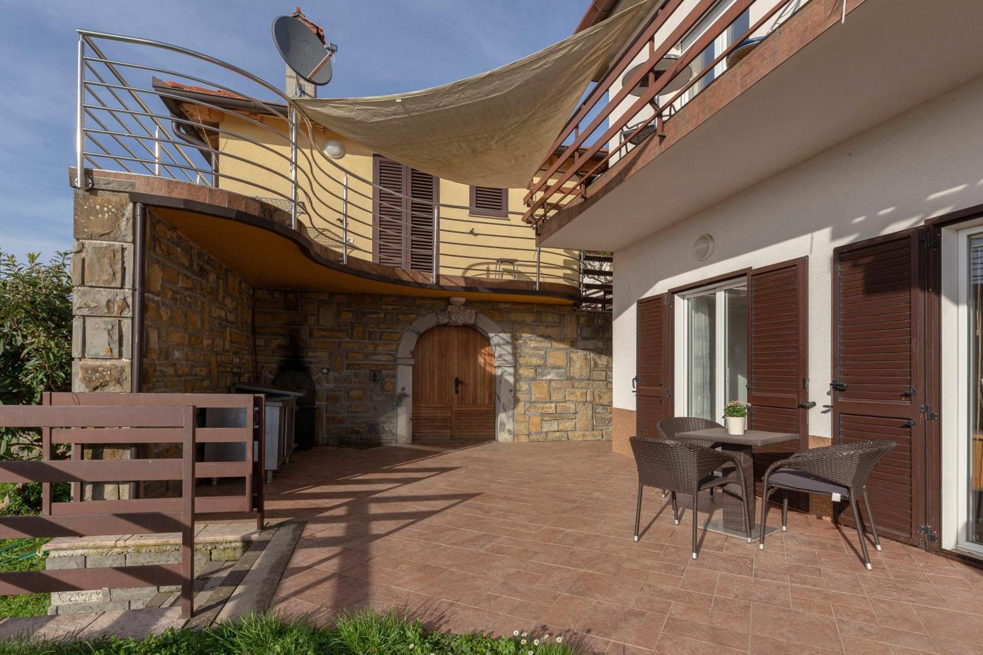 Apartments Souranded By Forest With Sea View Κόπερ Εξωτερικό φωτογραφία