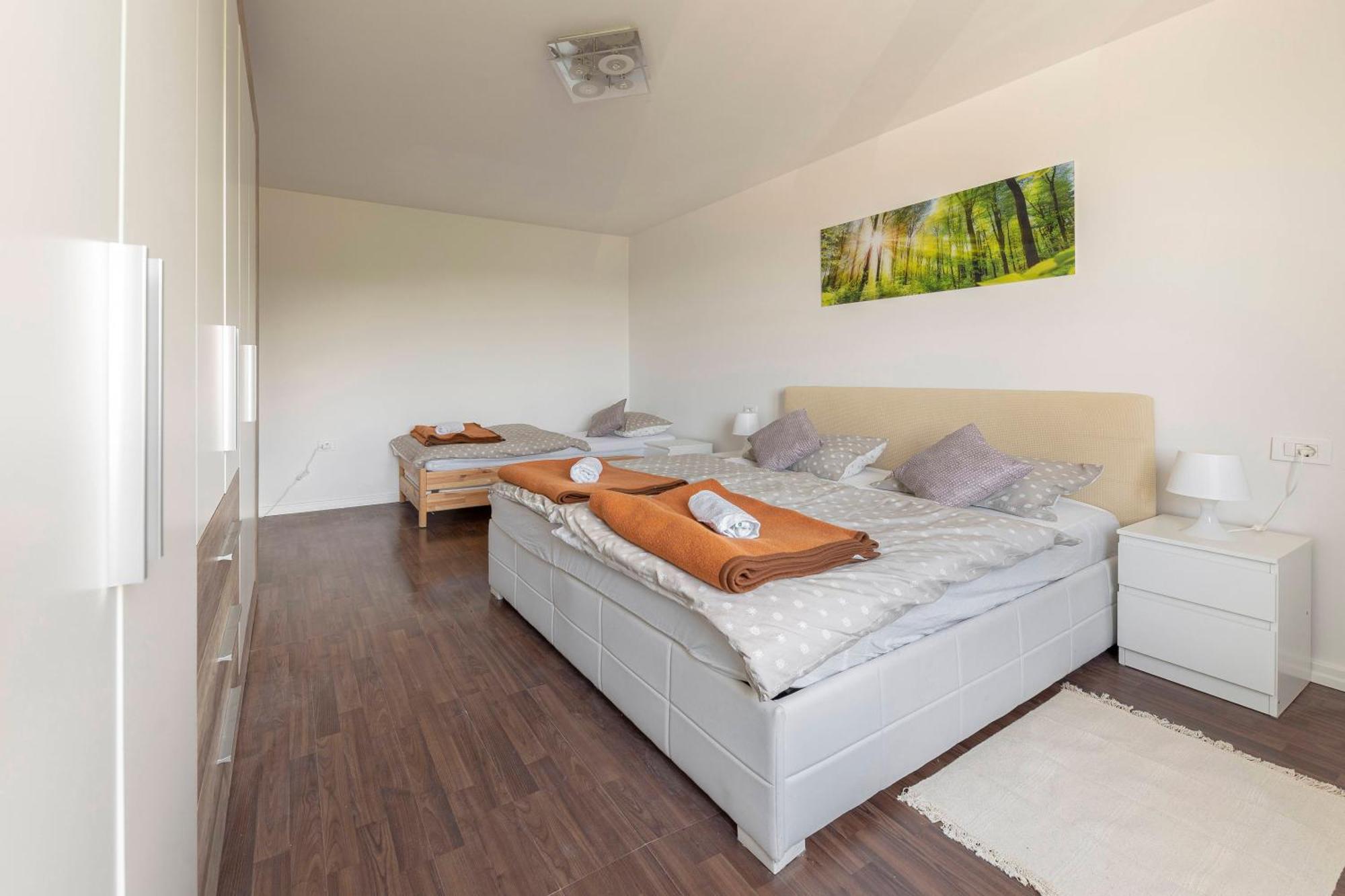Apartments Souranded By Forest With Sea View Κόπερ Εξωτερικό φωτογραφία