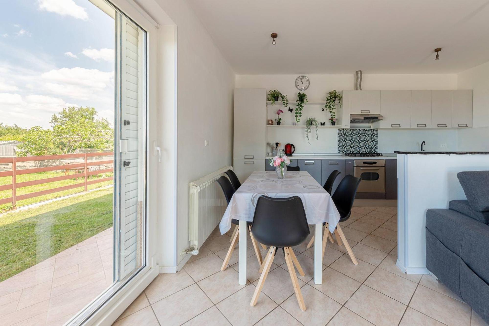 Apartments Souranded By Forest With Sea View Κόπερ Εξωτερικό φωτογραφία