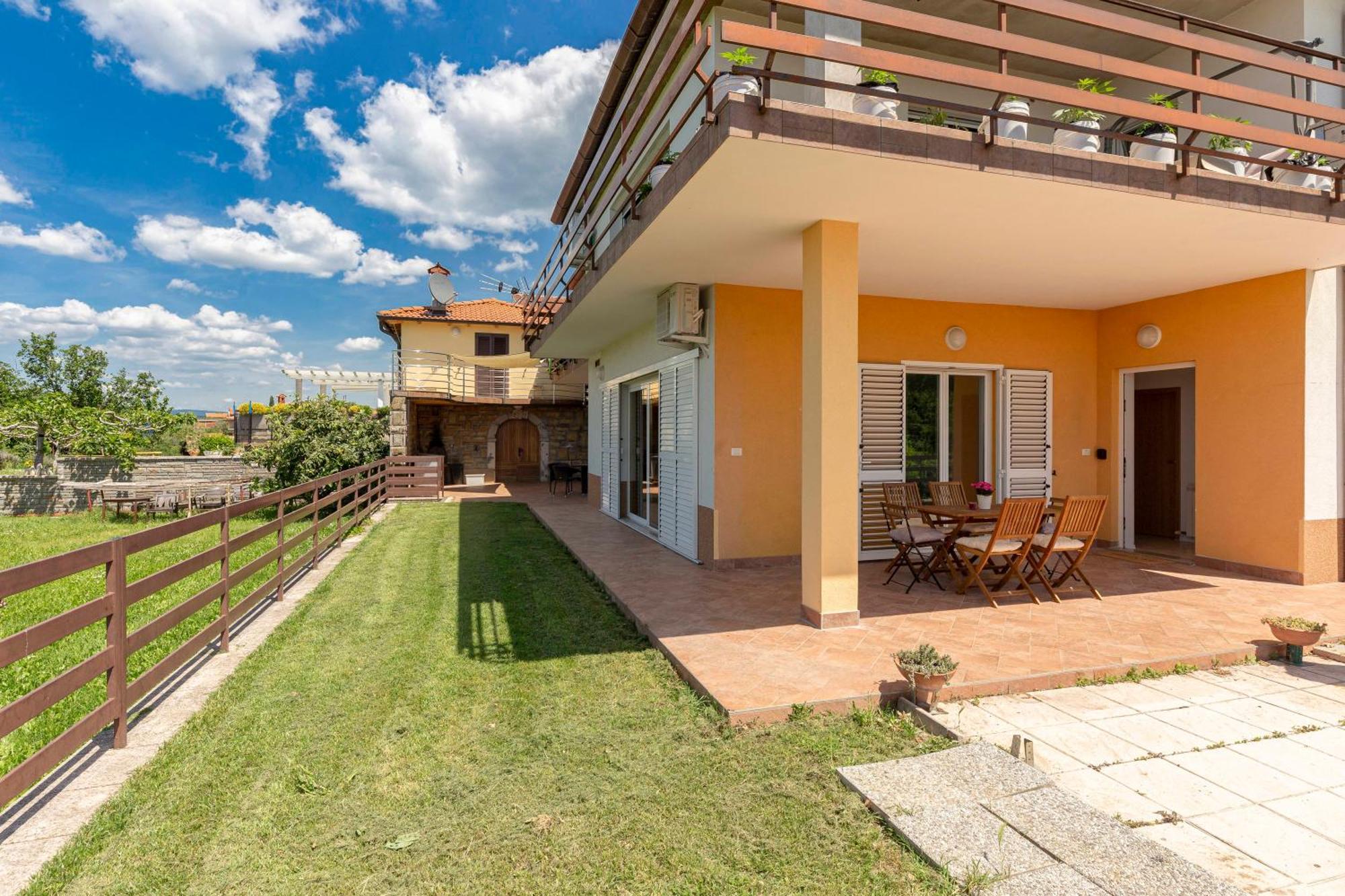 Apartments Souranded By Forest With Sea View Κόπερ Εξωτερικό φωτογραφία